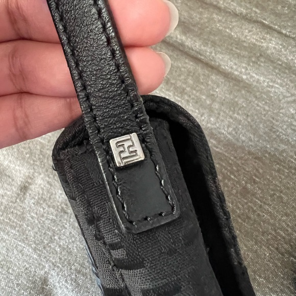 Authentic fendi baguette - Picture 13 of 17